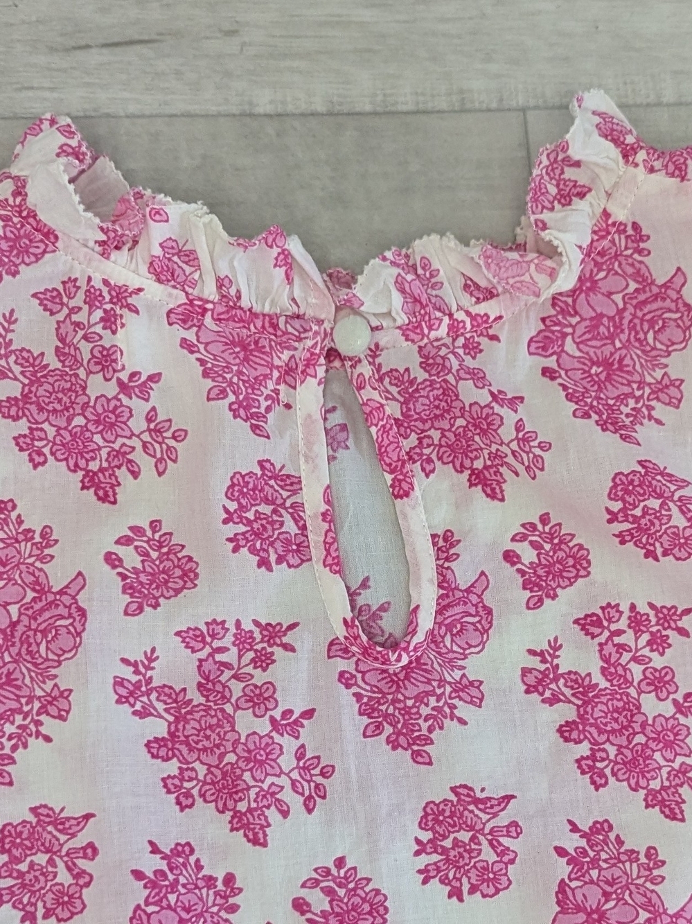 THML S Pink White Floral Embroidered Puff Sleeve Mock Neck Blouse Boho Preppy - Picture 4 of 6